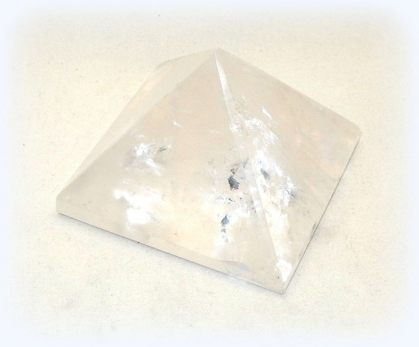 Kristallpyramide große Bergkristall-Pyramide ca. 50x50x40 mm